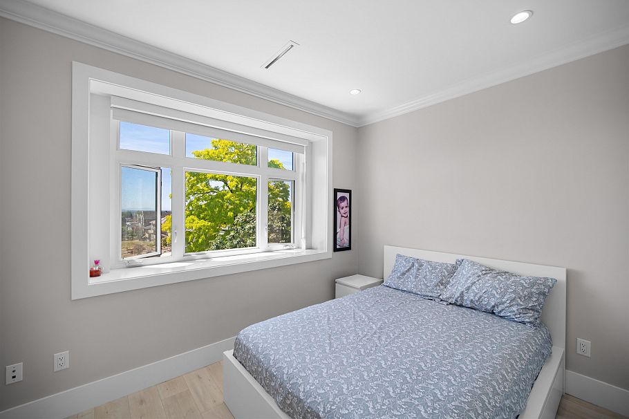 1475 E 55th Avenue Vancouver, BC - 10