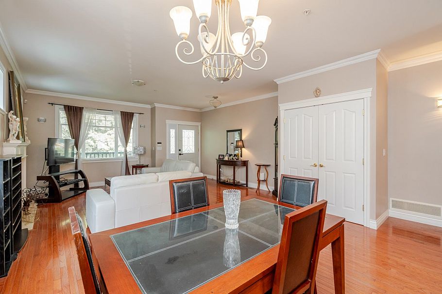 1546 E 2nd Avenue Vancouver, BC - 15