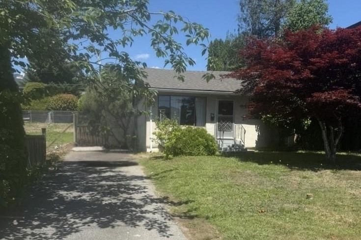 446 E 16th Street North Vancouver, BC - 1