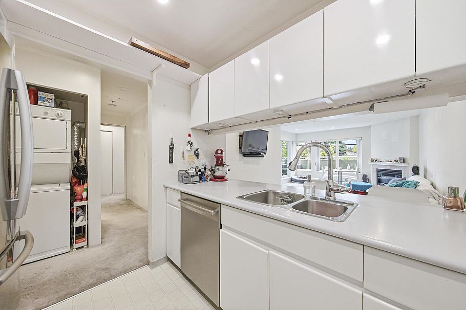 107 3280 W Broadway Vancouver, BC - 10