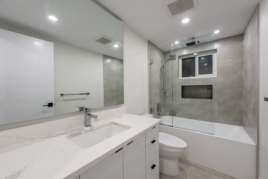 531 Greenway Avenue North Vancouver, BC - 35