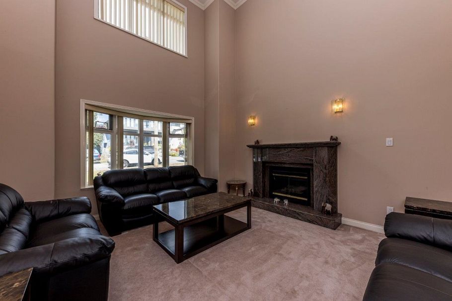 449 E 16th Street North Vancouver, BC - 5