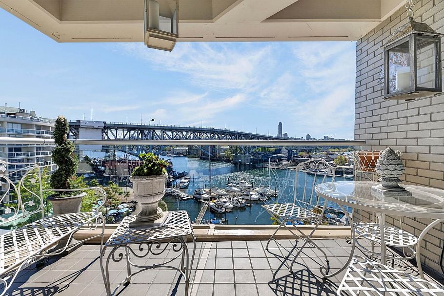 804 1600 Hornby Street Vancouver, BC - 1