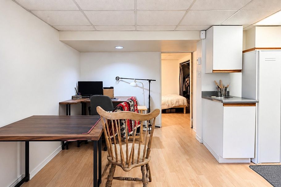 3841 W 23rd Avenue Vancouver, BC - 37