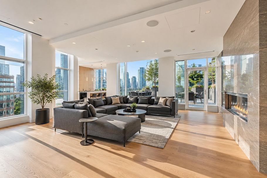 5602 1289 Hornby Street Vancouver, BC - 31