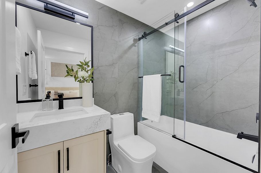 1 2888 E 6th Avenue Vancouver, BC - 14