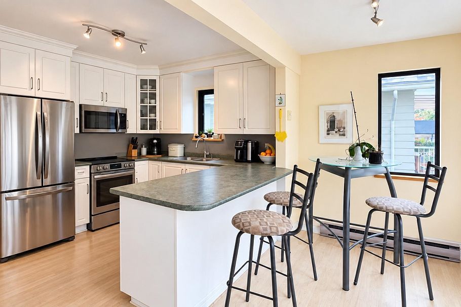 3841 W 23rd Avenue Vancouver, BC - 28