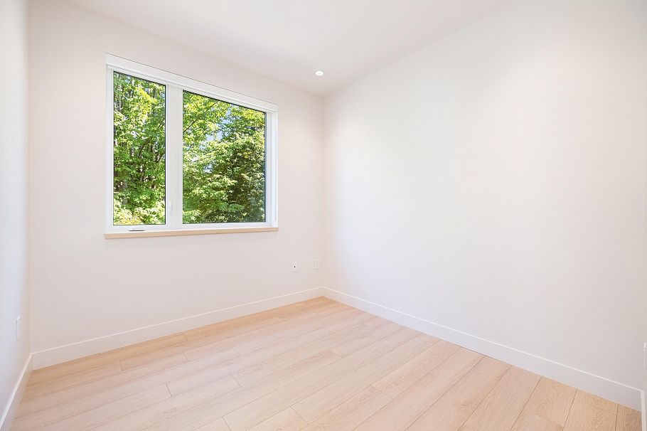 3 2995 Adanac Street Vancouver, BC - 11