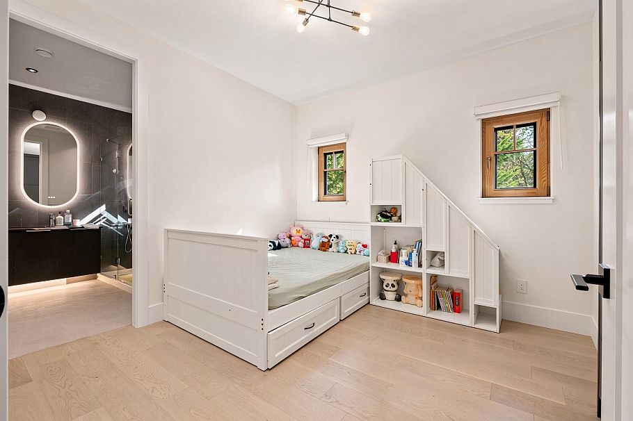 2051 W King Edward Avenue Vancouver, BC - 22
