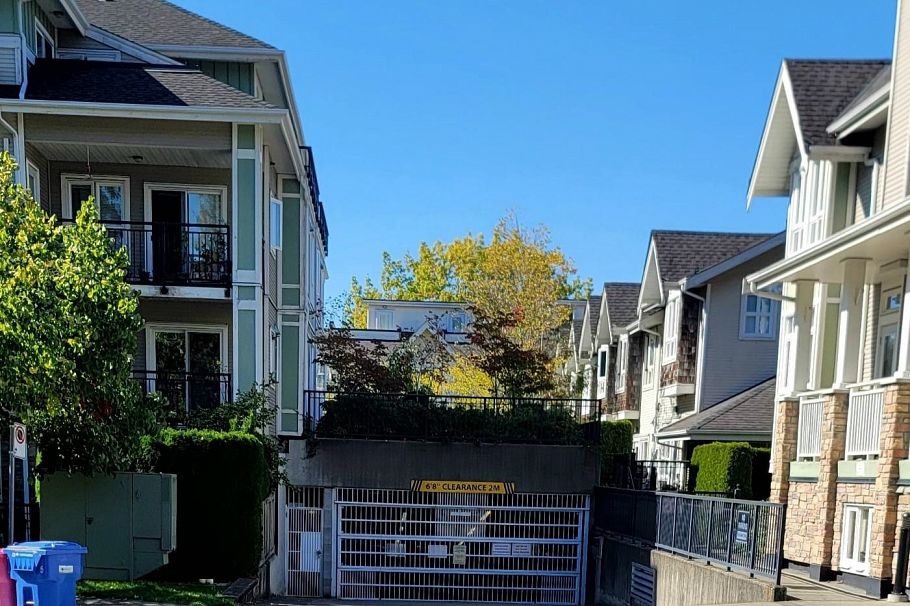 3238 E 54th Avenue Vancouver, BC - 18