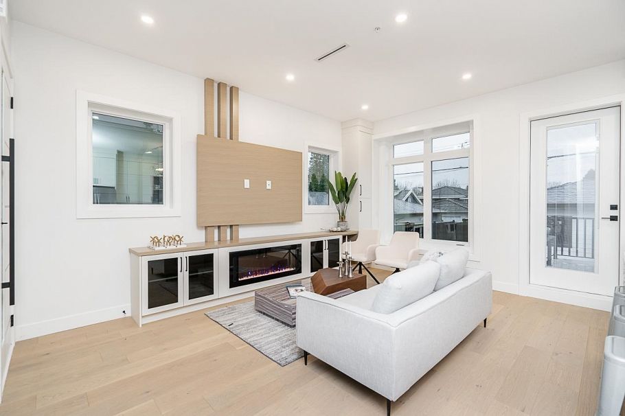 2 2753 Nanaimo Street Vancouver, BC - 4