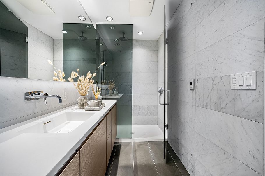 5602 1289 Hornby Street Vancouver, BC - 24
