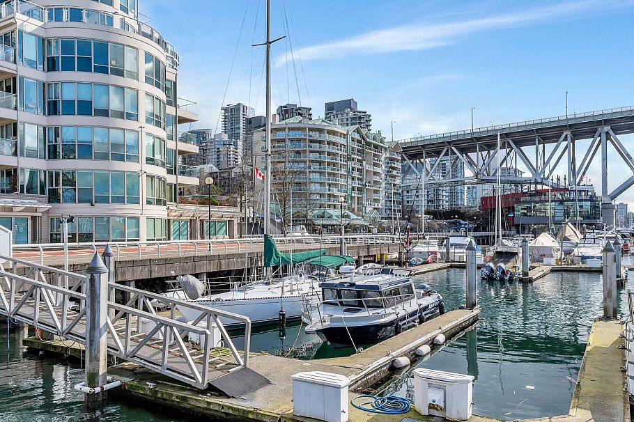 804 1600 Hornby Street Vancouver, BC - 24