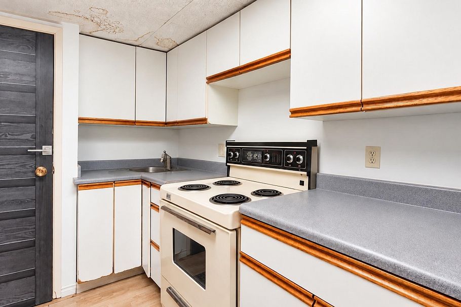 3841 W 23rd Avenue Vancouver, BC - 9