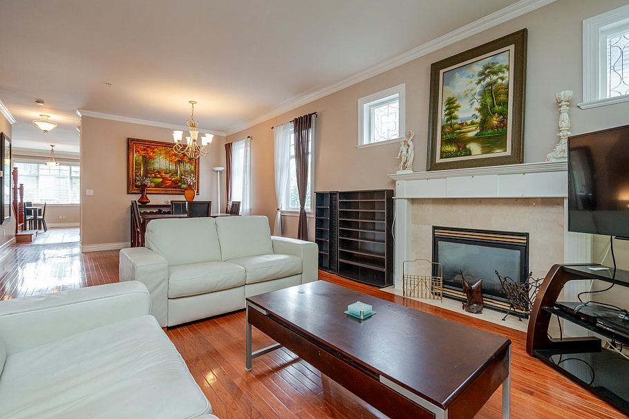 1546 E 2nd Avenue Vancouver, BC - 11