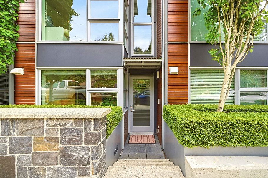 2222 Caledonia Avenue North Vancouver, BC - 2