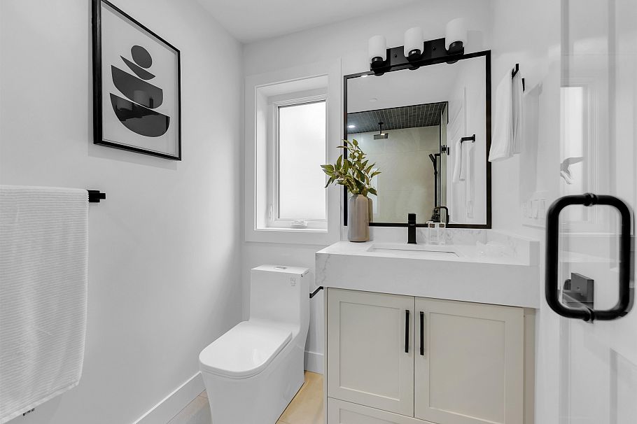 1 2888 E 6th Avenue Vancouver, BC - 29