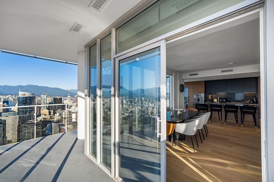 5602 1289 Hornby Street Vancouver, BC - 21