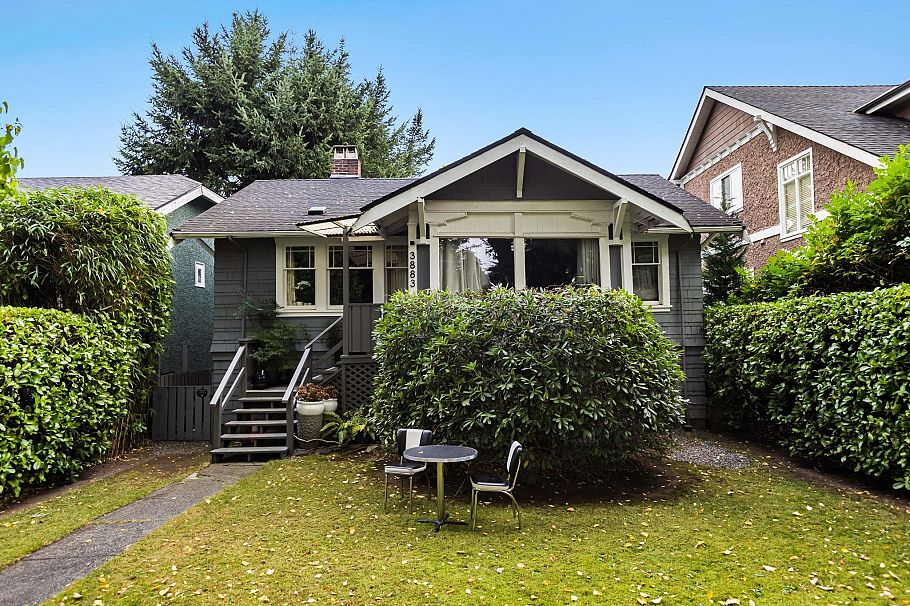 3883 W 20th Avenue Vancouver, BC - 1