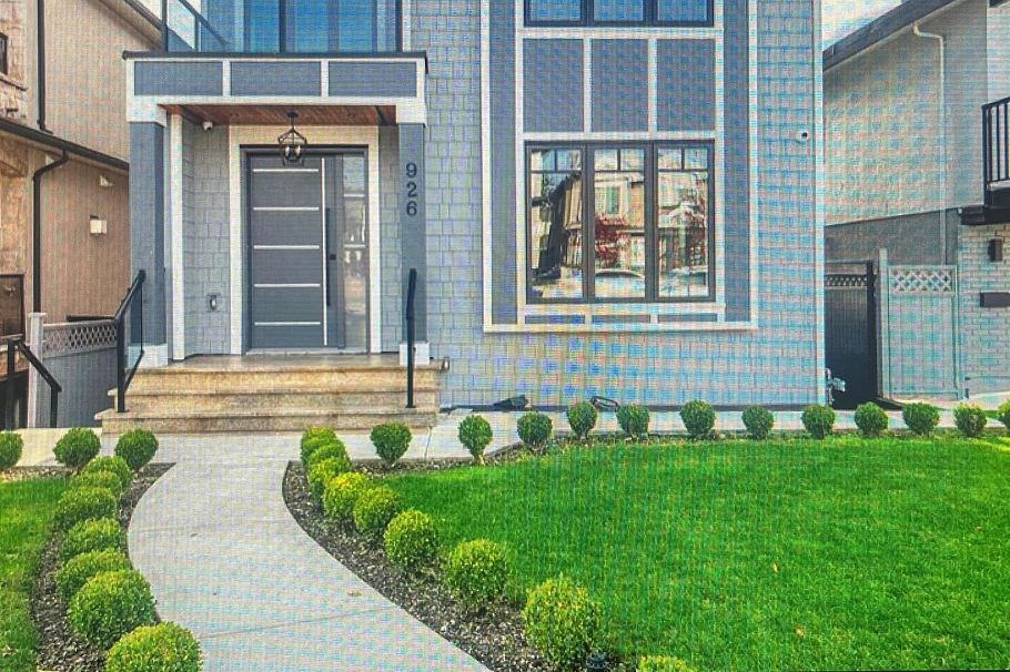 926 E 58th Avenue Vancouver, BC - 1