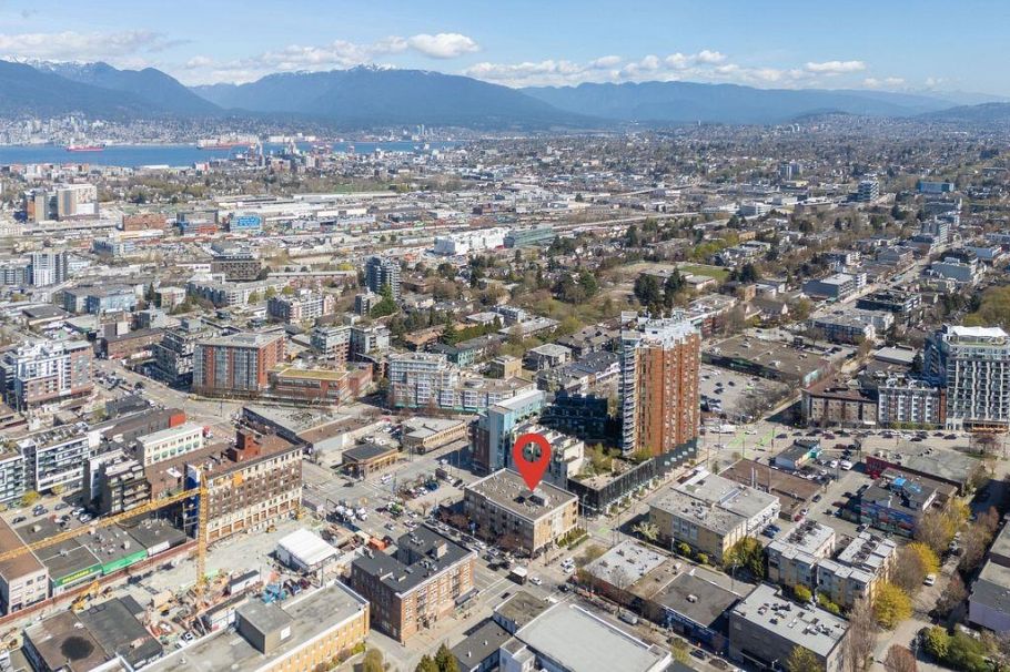 208 205 E 10th Avenue Vancouver, BC - 32