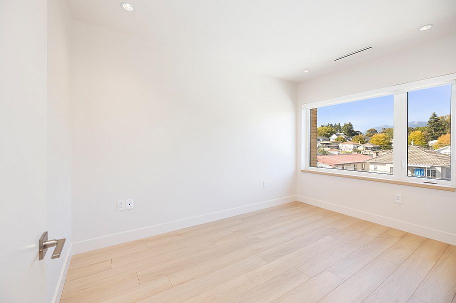 3 2995 Adanac Street Vancouver, BC - 15