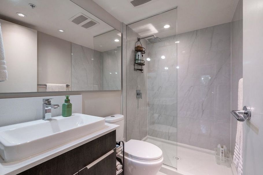 324 1588 E Hastings Street Vancouver, BC - 21