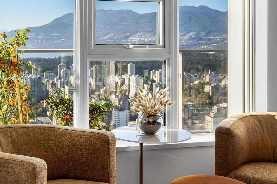 5602 1289 Hornby Street Vancouver, BC - 8