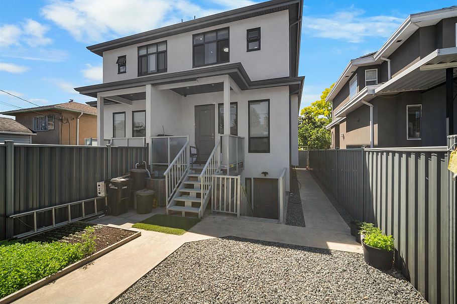 1475 E 55th Avenue Vancouver, BC - 1