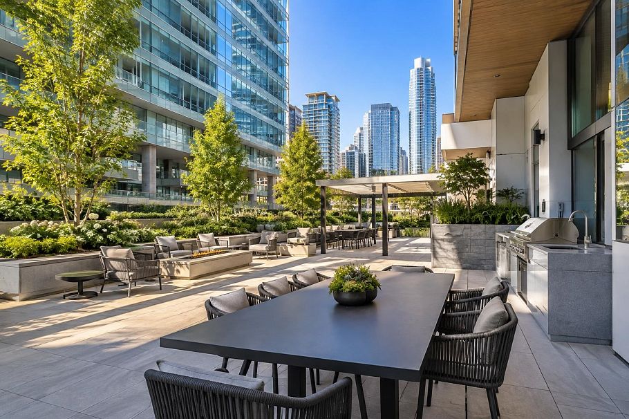 5602 1289 Hornby Street Vancouver, BC - 36