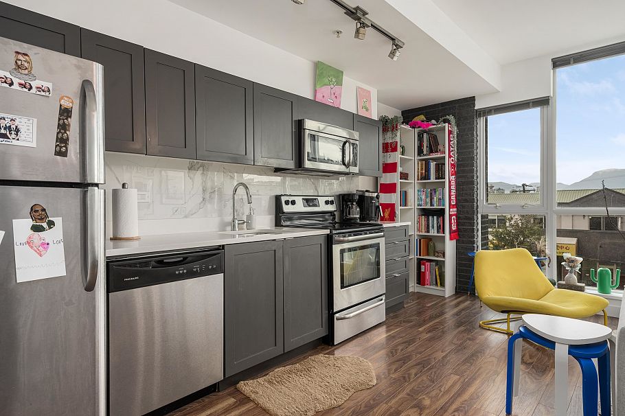 208 2511 Quebec Street Vancouver, BC - 7