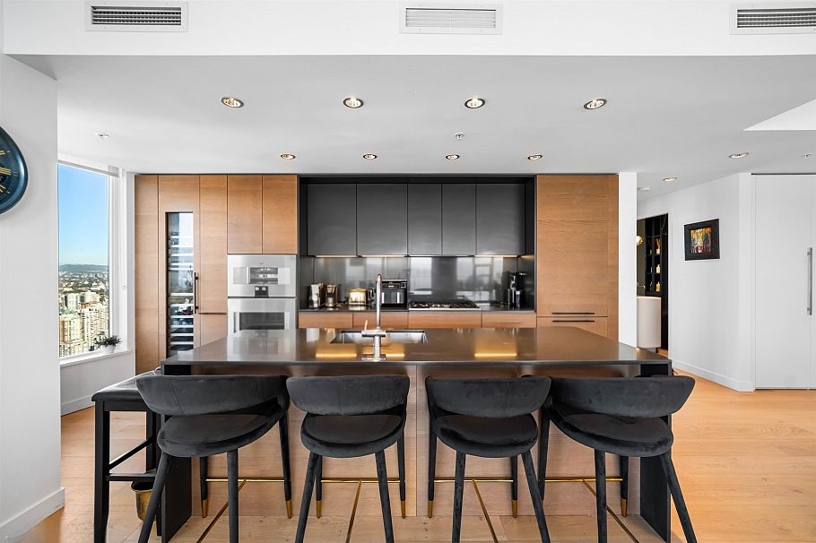 5602 1289 Hornby Street Vancouver, BC - 12