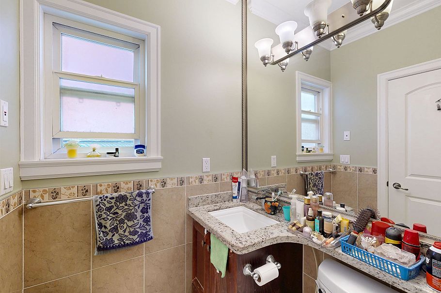 919 E 64th Avenue Vancouver, BC - 17