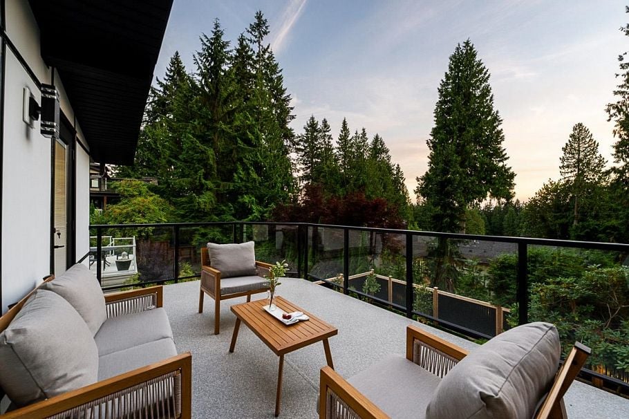 531 Greenway Avenue North Vancouver, BC - 25