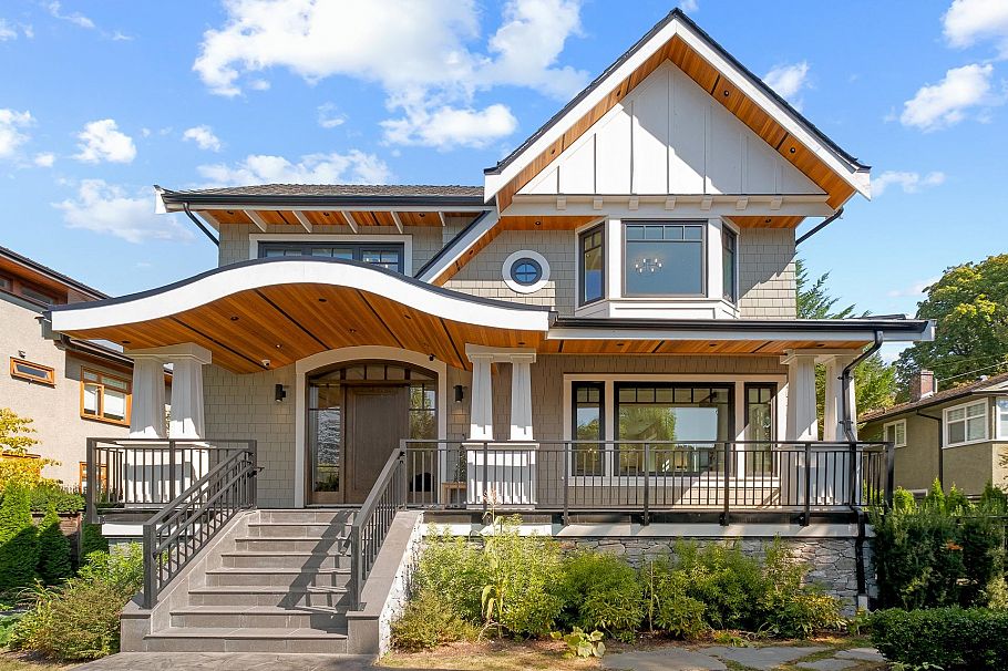 2051 W King Edward Avenue Vancouver, BC - 1