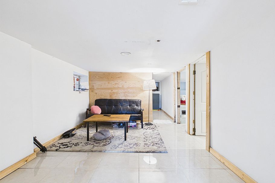 4605 Rupert Street Vancouver, BC - 20