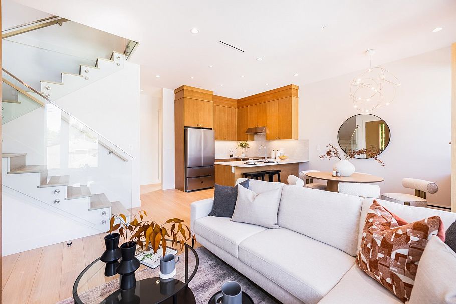3 2995 Adanac Street Vancouver, BC - 4