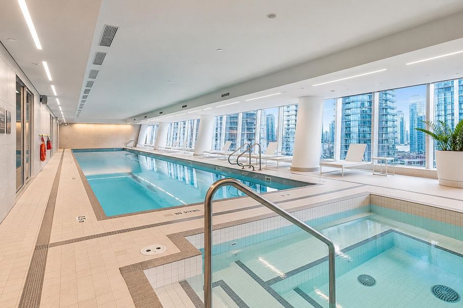 5602 1289 Hornby Street Vancouver, BC - 35