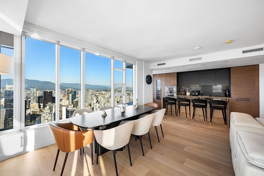 5602 1289 Hornby Street Vancouver, BC - 4