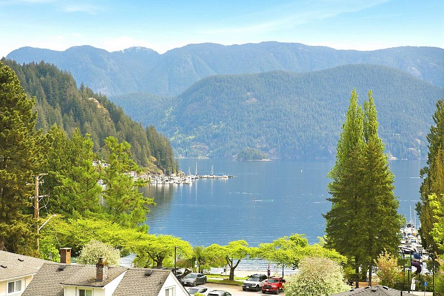 2222 Caledonia Avenue North Vancouver, BC - 27