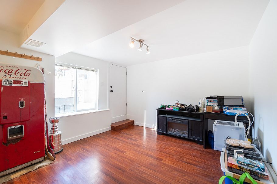 454 E 28th Avenue Vancouver, BC - 25