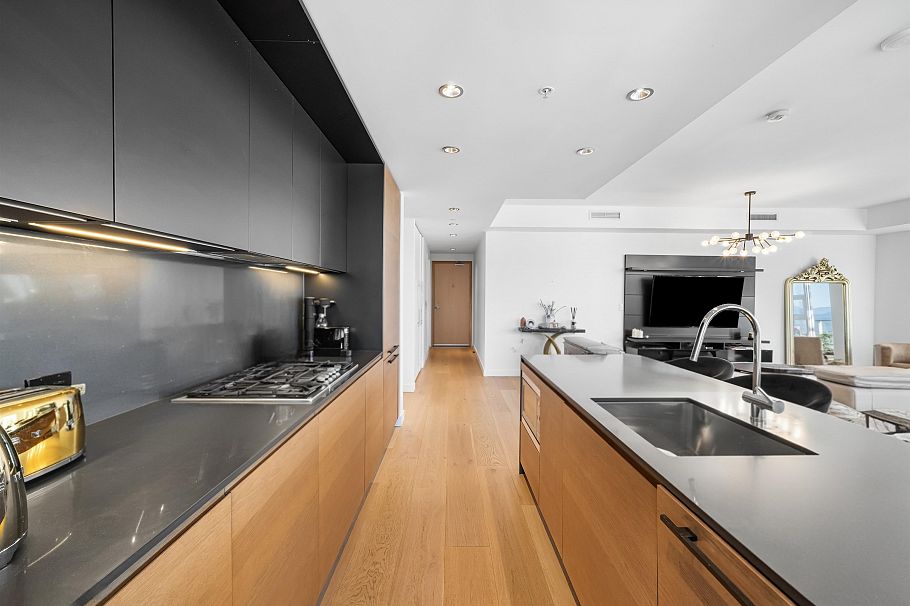 5602 1289 Hornby Street Vancouver, BC - 9