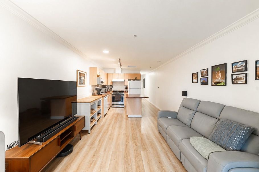 406 5629 Dunbar Street Vancouver, BC - 1