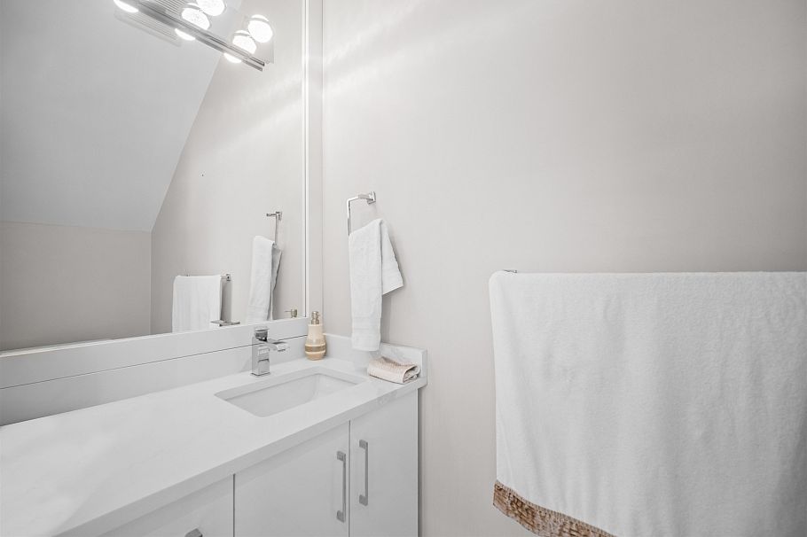 1475 E 55th Avenue Vancouver, BC - 22