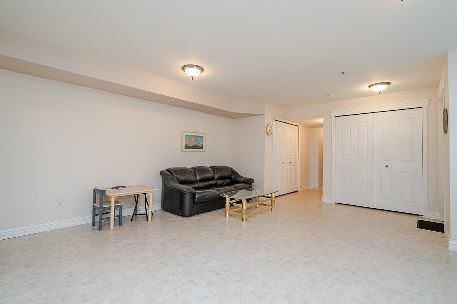 1546 E 2nd Avenue Vancouver, BC - 31