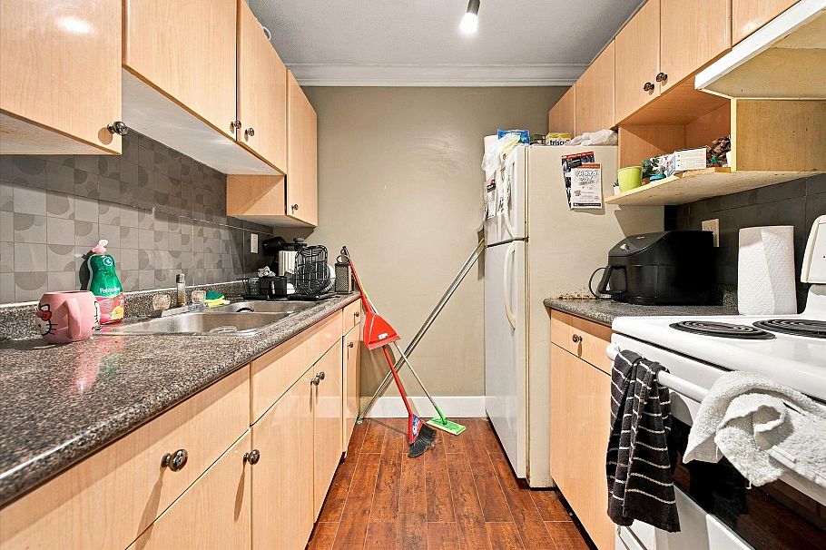 107 830 E 7th Avenue Vancouver, BC - 9