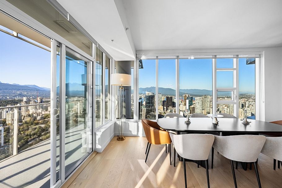 5602 1289 Hornby Street Vancouver, BC - 5