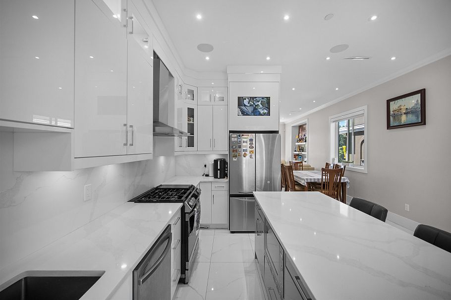 1475 E 55th Avenue Vancouver, BC - 18