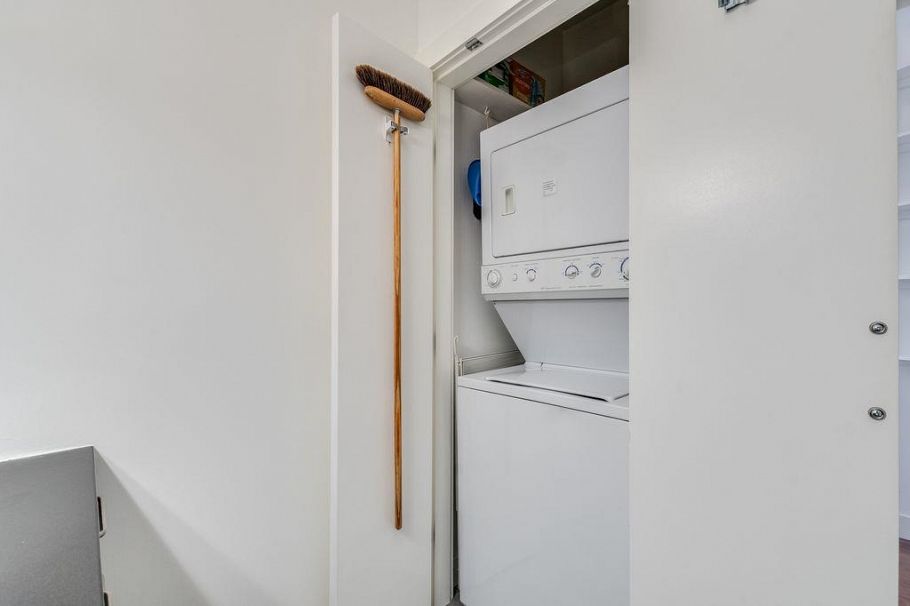 208 205 E 10th Avenue Vancouver, BC - 25