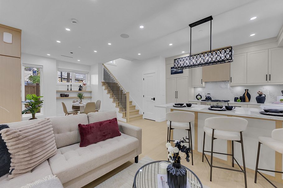 1 2888 E 6th Avenue Vancouver, BC - 1
